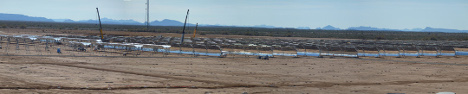 Installation of parabolic trough collectors in Solana.